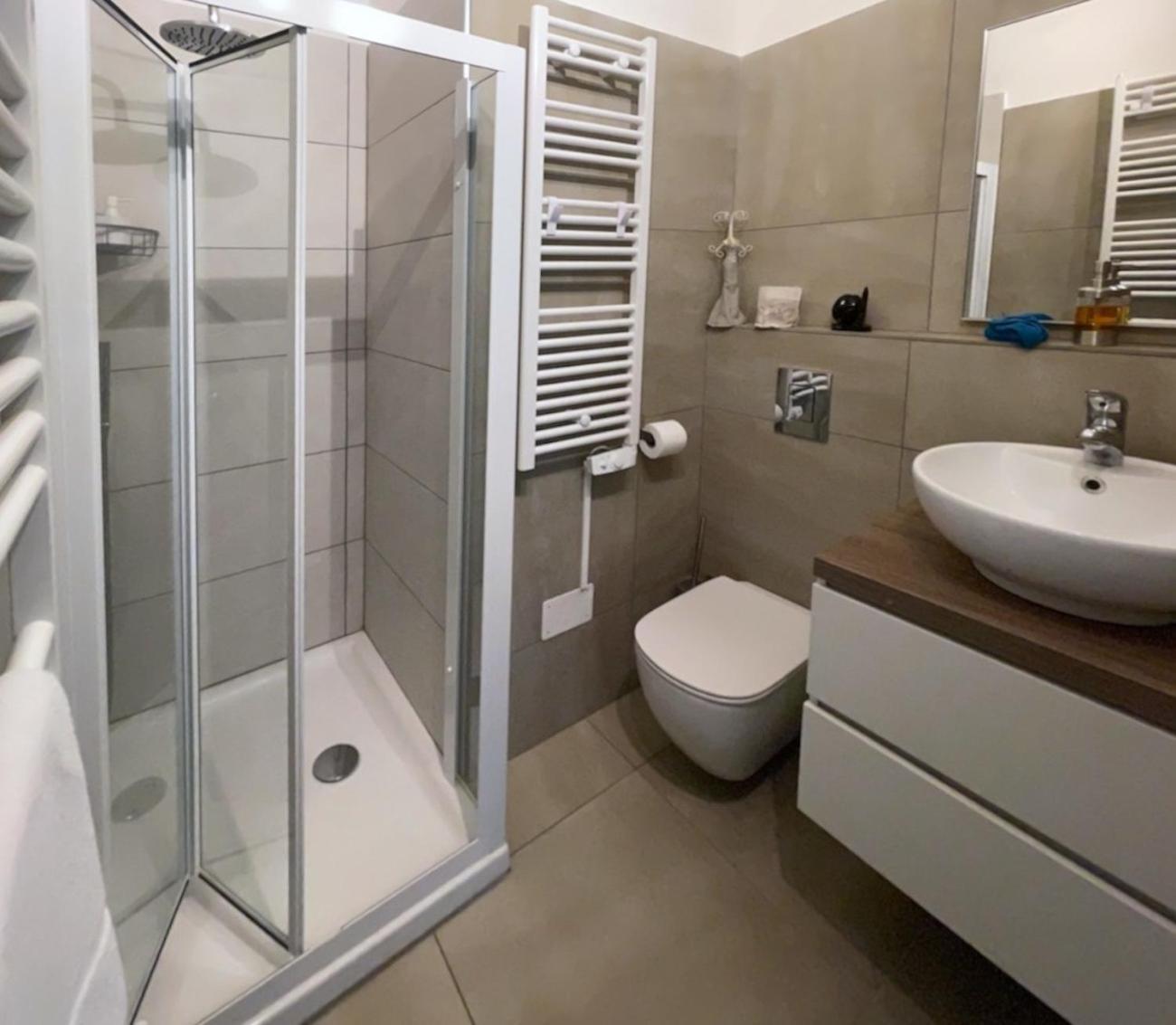 Domus 190 Rooms Varese Dış mekan fotoğraf